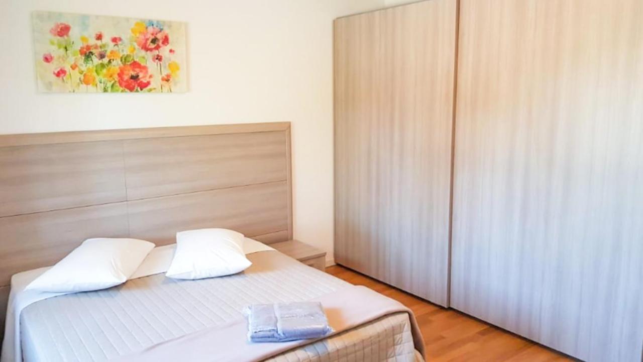 Residence Mare Azzurro ซิสเตียนา ภายนอก รูปภาพ